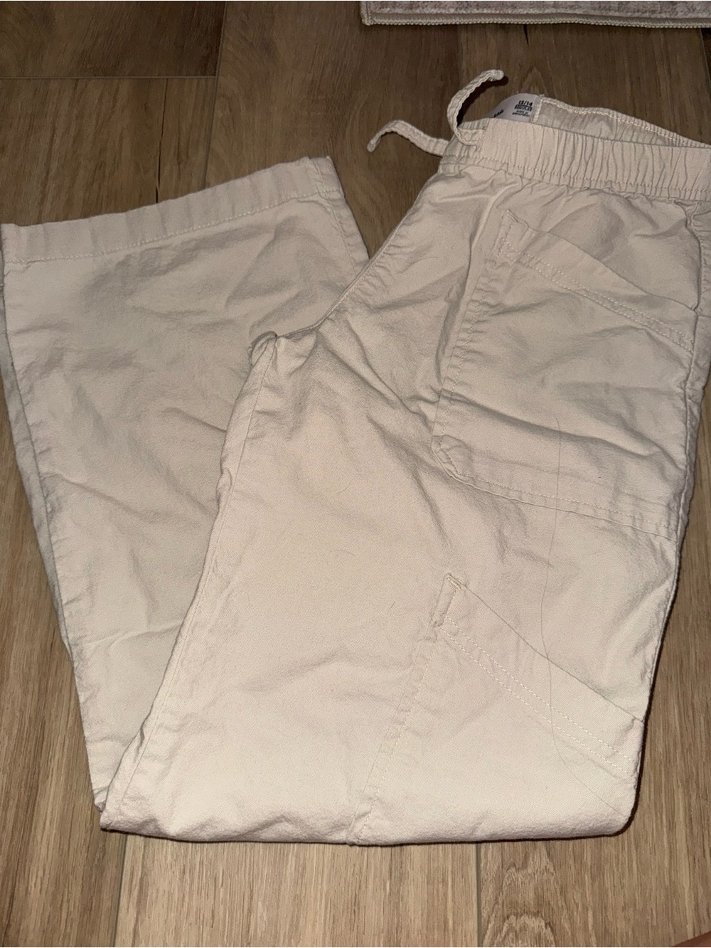Abercrombie Kids Casual Drawstring Cargo Pants in Light Beige